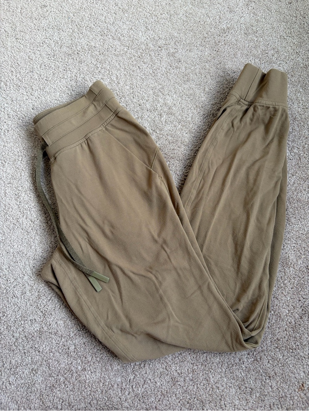 🍁 LULULEMON - Size 2 - Tan Joggers